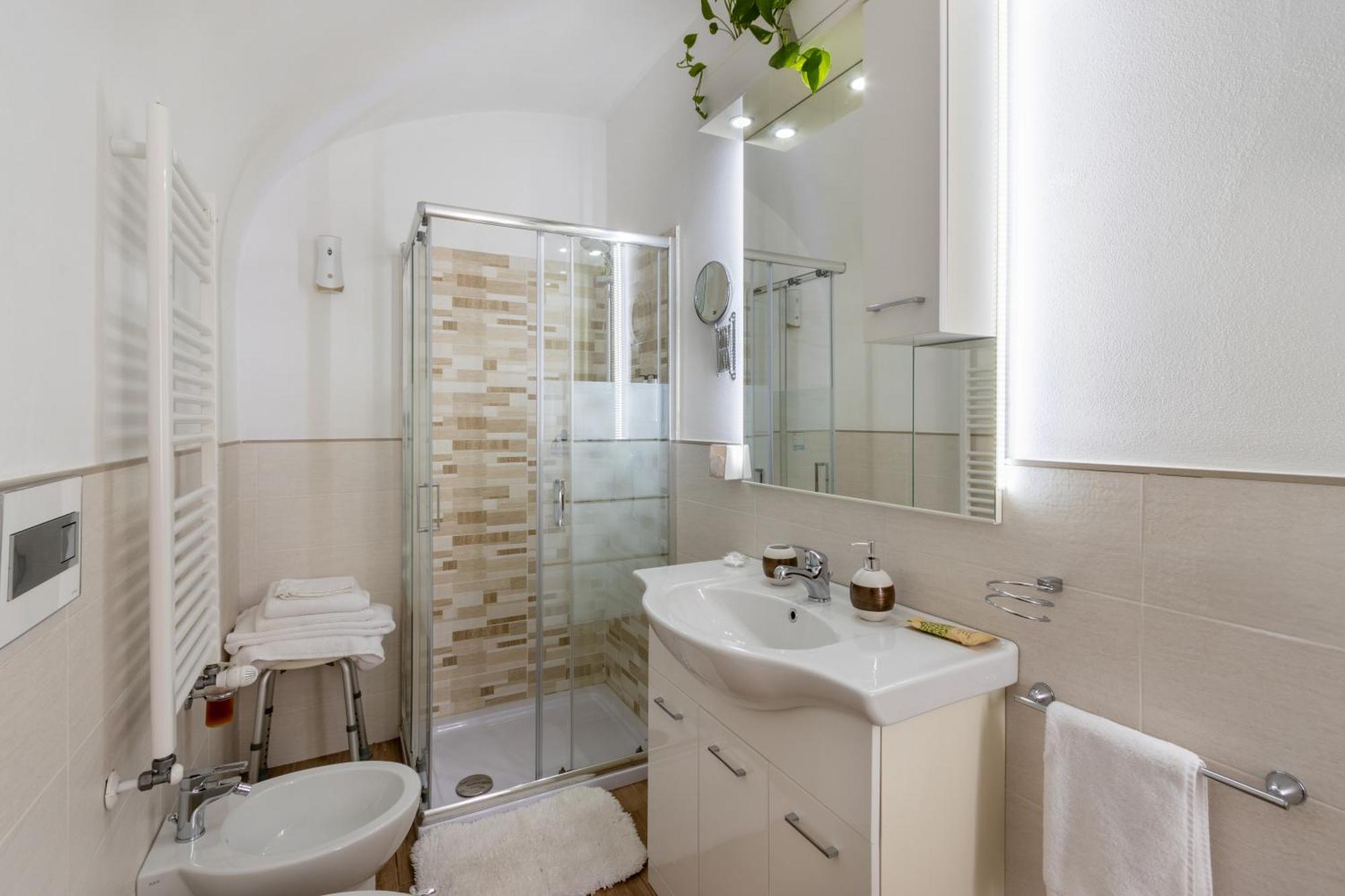 Chrizia Hotell Novi Ligure Exteriör bild
